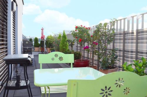 Stylish penthouse apartment with large balcony in 古特魯維爾特