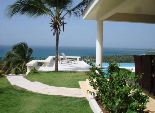 Villa with Stunning Ocean View, Infinity pool in Coson Vízpart