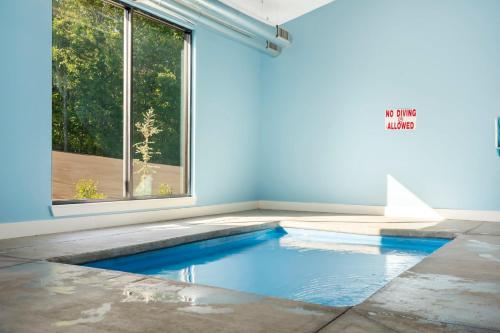 Panoramic Lake View, Billiards, Golden Tee Arcade, Private Hottub, Free Daily Tickets!