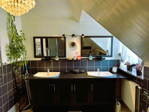 En trappa upp in 소드라 소피에룬드