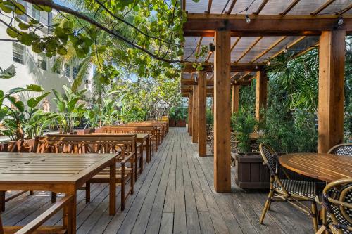 Erkély/terasz, Global Luxury Suites at The Variety near South Beach