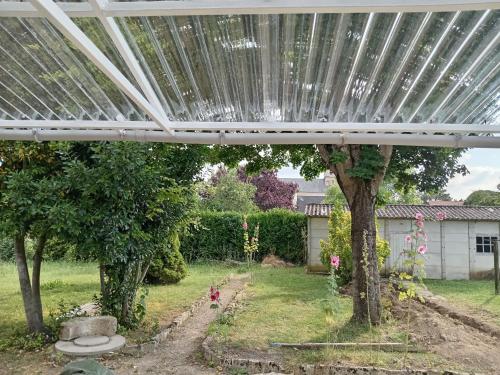 Maison avec jardin clos à Villabon - FR-1-586-55 (Maison avec jardin clos a Villabon - FR-1-586-55) in Farges-En-Septaine