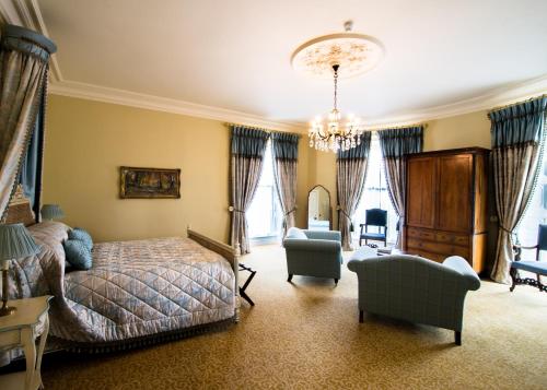 Crossbasket Castle Hotel & Restaurant Room Type - Castle Large Double Room