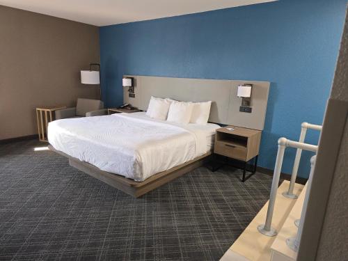 Comfort Inn Bourbonnais - image 2