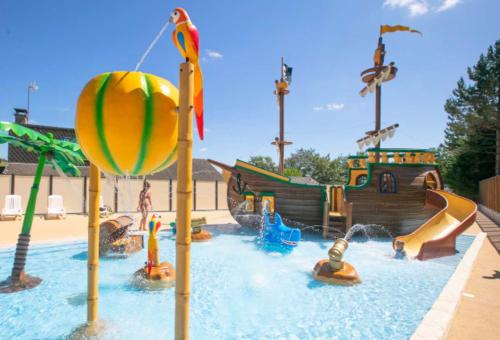 Séjour Idéal en Mobil-home 6 à 8 Personnes (Sejour Ideal en Mobil-home 6 a 8 Personnes) in ปงต์-เดอ-ซาลาร์