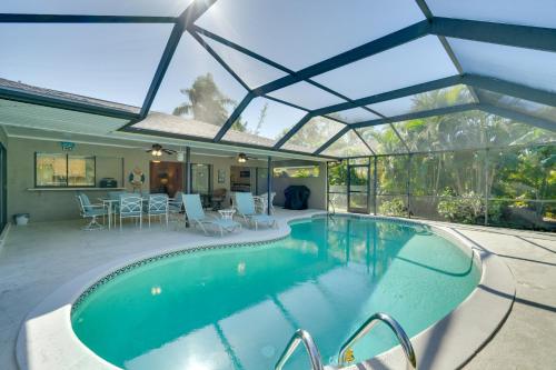 Coastal Retreat w/ Grill: 4 Mi to Dtwn Cape Coral! - North Fort Myers, FL