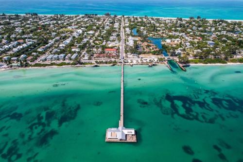 Beachy Keen – Holmes Beach