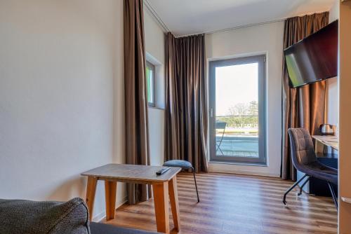 Single Room image 10
