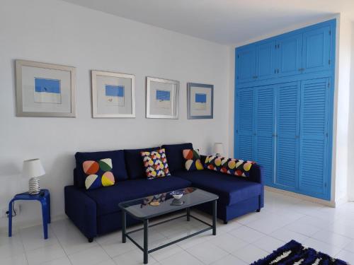 One-Bedroom Apartment with Sea View image 5