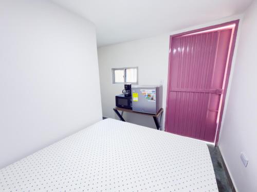 One-Bedroom Apartment image 4