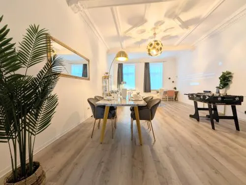FILMAP-Apartments-Zentrale Lage-Boxspringbett-Beamer-Popcorn-gratis Parkplatz in Görlitz, Deutschland