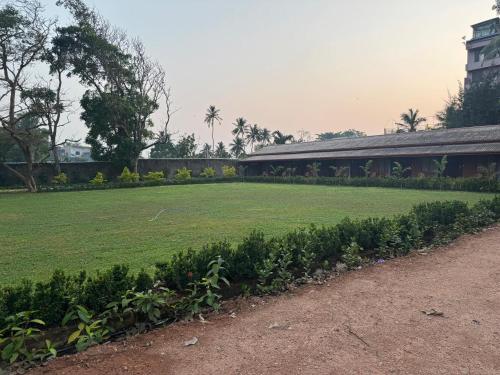 Thronefield Eco Lodge - image 2