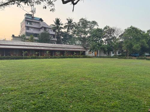 Thronefield Eco Lodge - image 4