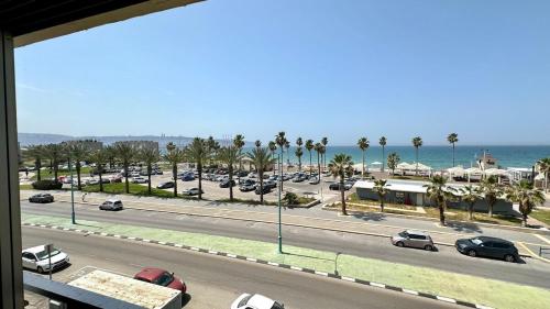 บ้านเดี่ยว 2 ห้องนอน 1 ห้องน้ำส่วนตัว ขนาด 100 ตร.ม. – คีร์ยัต ยัม (Diamond 2bed apartment with jacuzzi by the sea) in คีร์ยัต ยัม