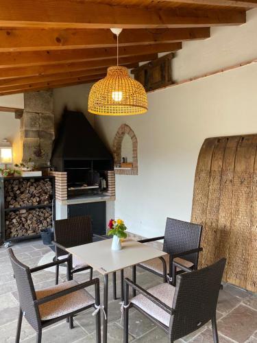 Létesítmények, FORJAS DE ORZALES in Arroyo De Valdearroyo