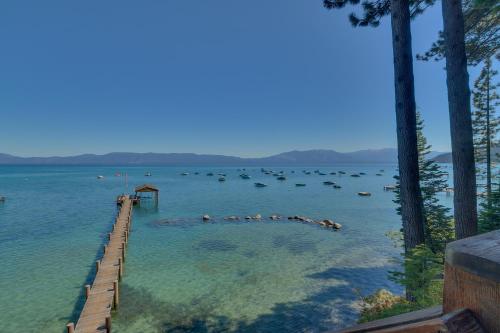 Rubicon Bay Lakefront by Tahoe Getaways - 4BR with Bonus Room, Private Pier, Buoy & Beach Access in Meeks Bay (CA)