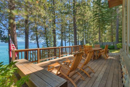 Rubicon Bay Lakefront by Tahoe Getaways - 4BR with Bonus Room, Private Pier, Buoy & Beach Access in Meeks Bay (CA)