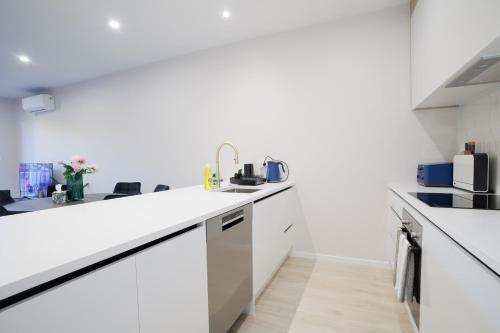 مطبخ, Zen Style 3 bedrooms near School, shop and Eateries in هوويك