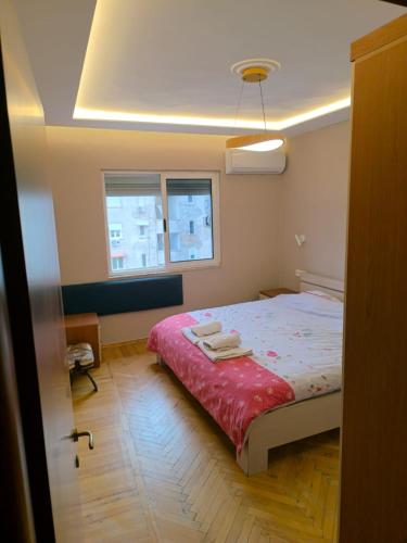 Next to Blloku lovely top apartment-Comodissimo appartamento all Centro, Tirana
