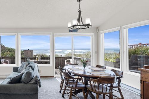 Oceanview 4br Steps To Beach Family Retreat