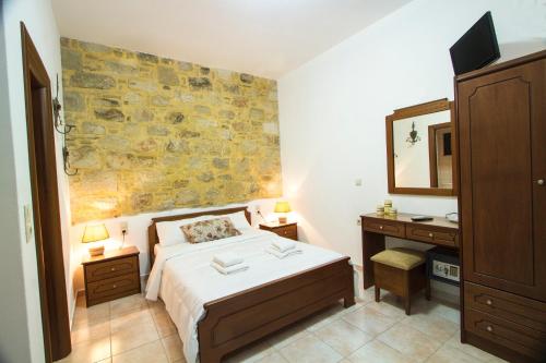 Agarathos Traditional Rooms with Pool Agarathos Traditional Rooms with Pool