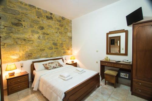 Agarathos Traditional Rooms with Pool Agarathos Traditional Rooms with Pool