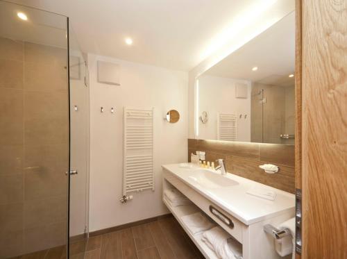 Waldpark Hotel Garni - image 8