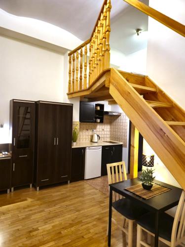 Safona - Pantheon Apartments