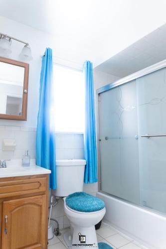 Beautifully Designed & Spacious Apartment in Newark 10mins from EWR Airport, Close to NYC and Beth Israel Hospital