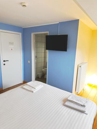 At Home Hotel - image 6