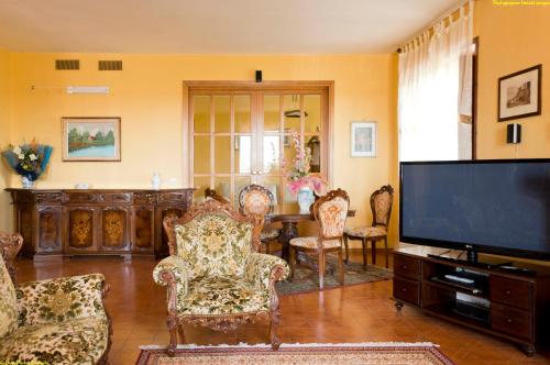 Shared lounge/TV area, B. & B. Villa Giada in Ginosa