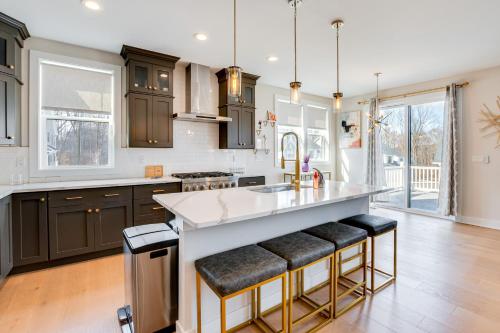 10 Mi to Morristown Stylish Home Near Trails! in Denville (NJ)