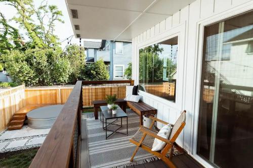 Renovated 3-BR Retreat with AC, 10 Mins to Downtown Renovated 3-BR Retreat with AC, 10 Mins to Downtown