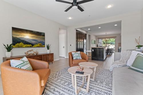 PGA Signature Beauty 4 Bed 4 En Suite Bath Walk to Stadium Course Ernies