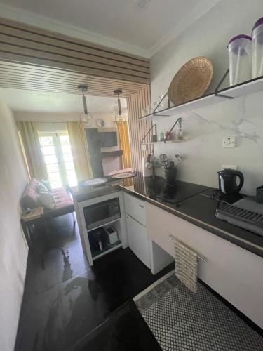 Scarlett Studios 1-US EMBASSY & America Uni 7 Mins Drive- Lloyd Erskine Centre & Ross Uni 5 Mins Dri in Bridgetown