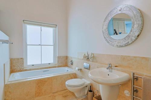 Holiday Home image 4