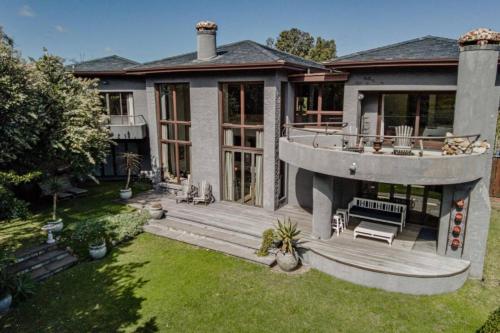 Lakeview Villa - spacious, luxurious