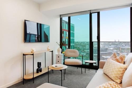 Modern CBD Apartment with City views near Skytower, Auckland (photo 8)