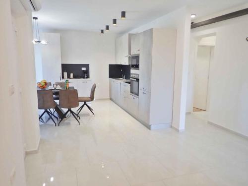 Seadmed, Apartment in Seline - Paklenica Riviera 53734 in Seline