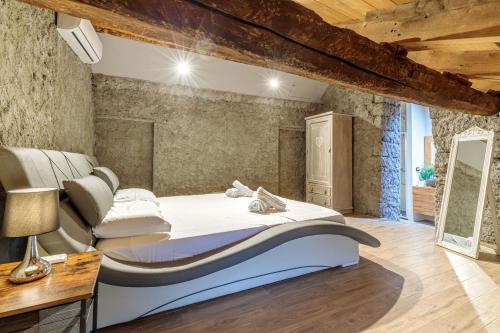 La Cascina Amore con jacuzzi e sauna by Halldis in Ozzano Monferrato