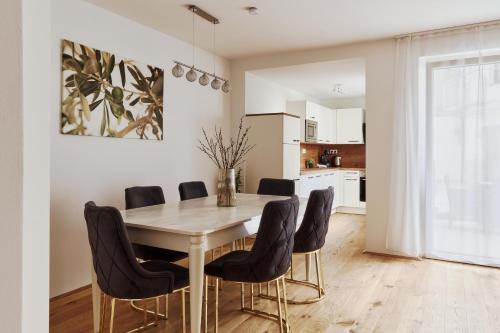 Symphony Apartments Vienna - Garden, Terrace and Grill, Viena