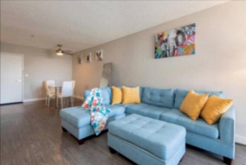 Stylish Hollywood Hideaway 1Bed Rooftop Pool with Iconic View D, Los Angeles