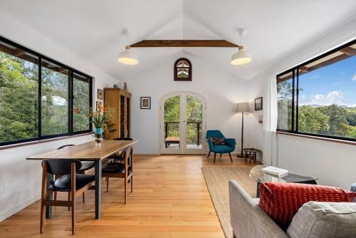 The cabin at the edge of town in Bellingen