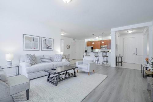 Stylish Vista Cay Luxury Mirage Near all Theme Parks, and walk to the Convention Center