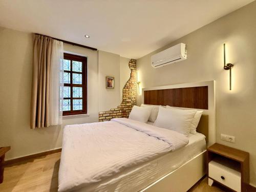 Deluxe Double Room image 4