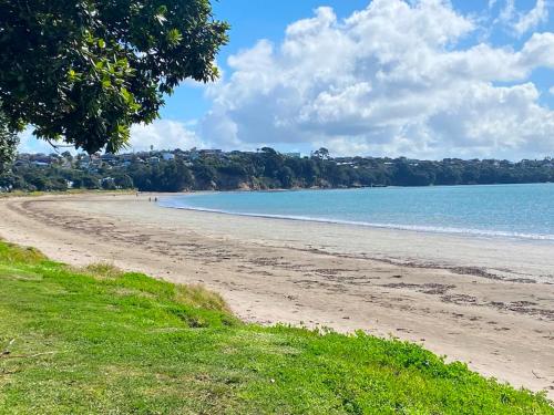 Tindalls Hideaway - 200 steps to beach, Auckland (fotografie 8)