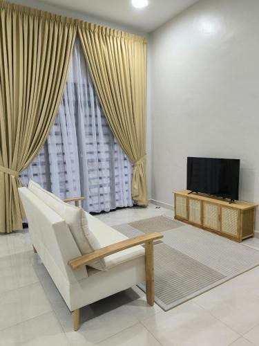 Banglo Inap Asiah in Rusila