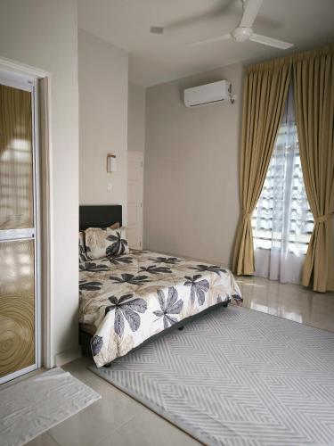 Banglo Inap Asiah in Rusila