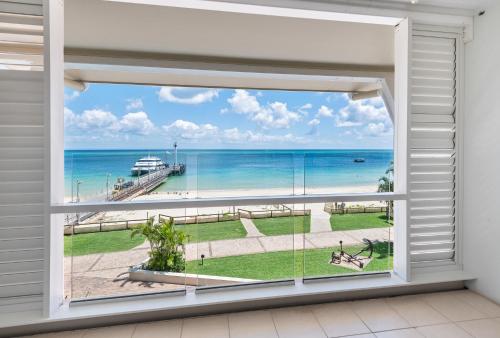 Vistas, Deep Blue Apartment 8 in Tangalooma