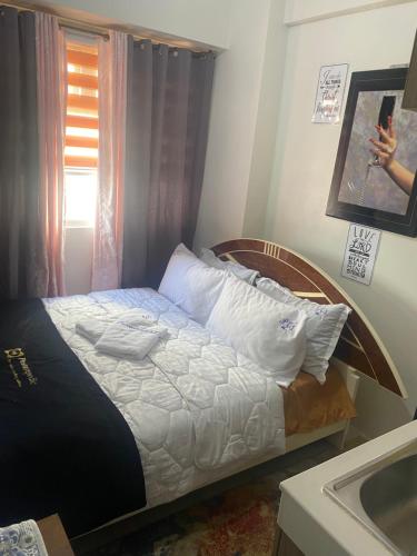 Collins Condotel, Манила